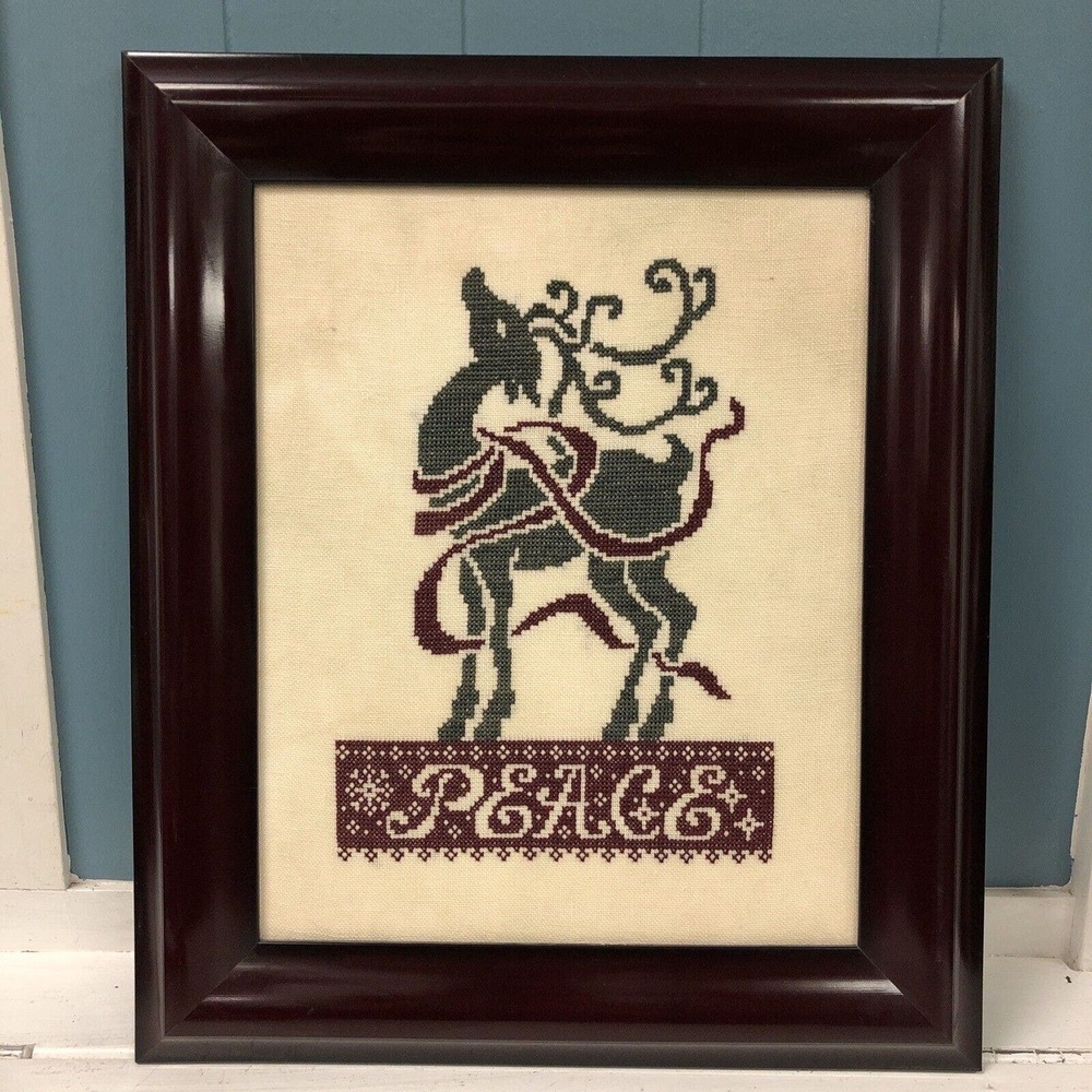 Stoneyโ Creek Collection Reindeer & Ribbons Framed Cross Stitch